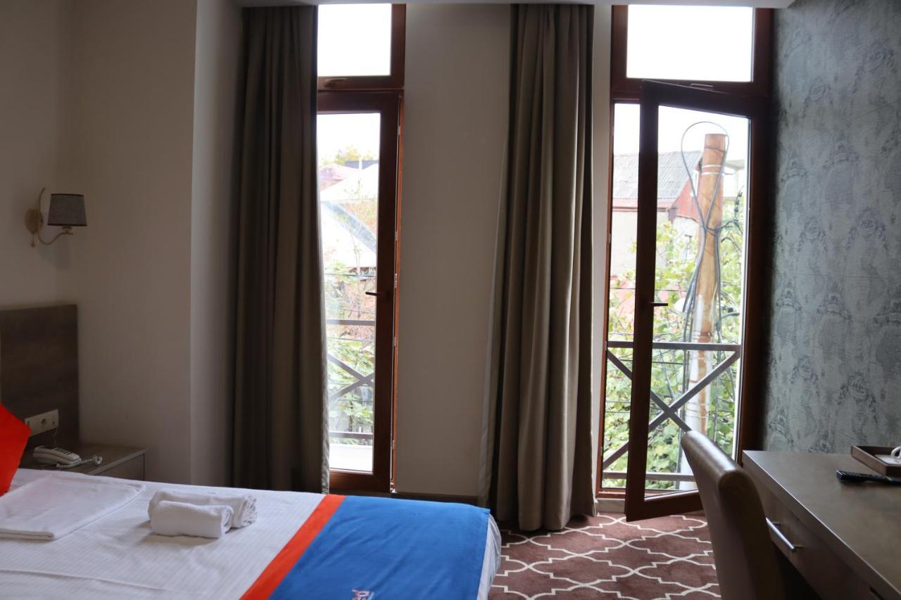 Gallery Inn Tbilisi Bagian luar foto